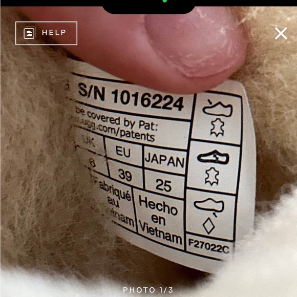 BRAND NEW 100% REAL UGGS NEVER WORN - Picture 3 of 3